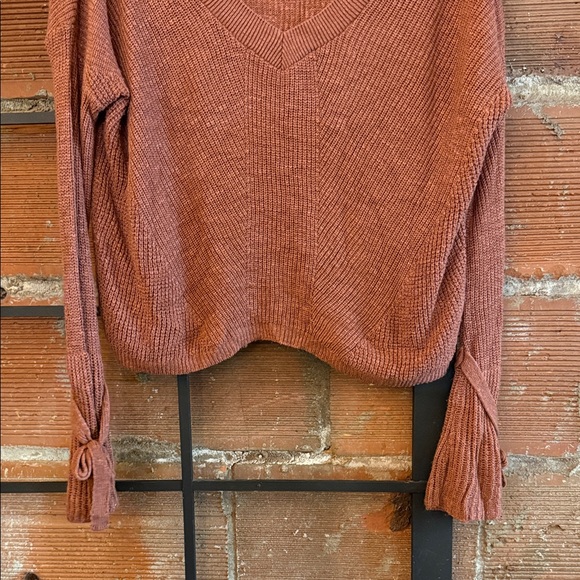 Express Rust Knit Sweater - Picture 3 of 5